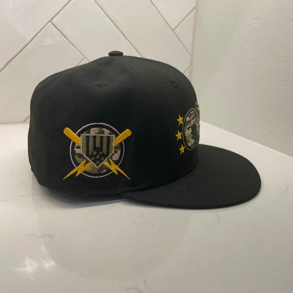 New Era 59FIFTY OKC Camouflage Fitted Hat 7 Black Camo Stars MLB On-Field Cap - Picture 2 of 8